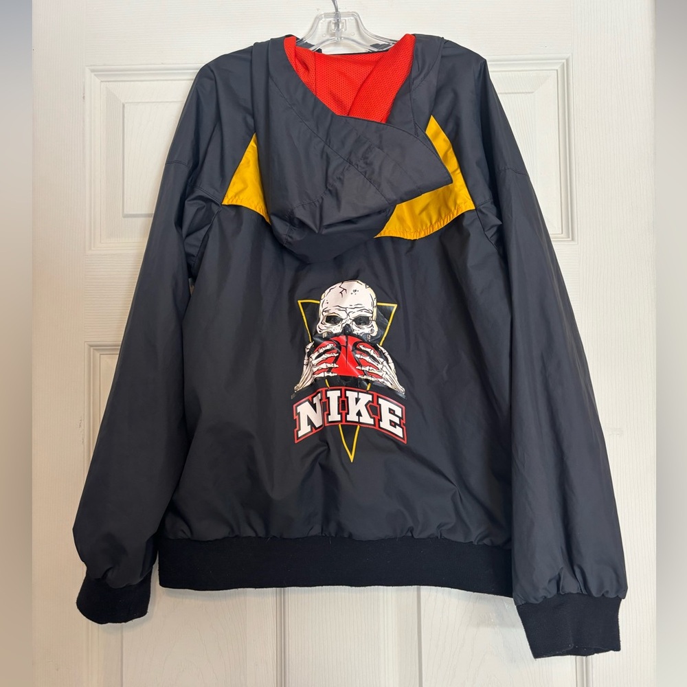 Boys Nike Sportswear Basketball Frenzy Skull Windbreaker/Light Jacket ☠️